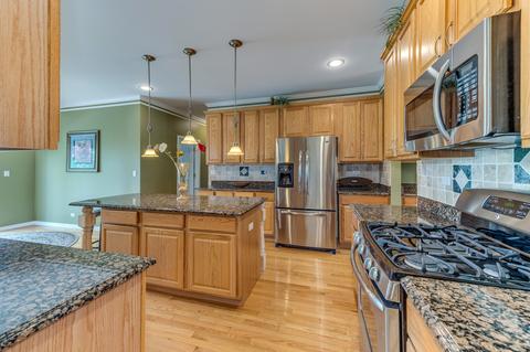 16400 Fairfield Dr, Plainfield, IL 60586 photo 6
