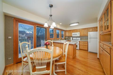 933 Crest Ave, Addison, IL 60101 photo 5