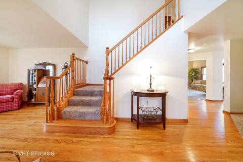 933 Crest Ave, Addison, IL 60101 photo 2