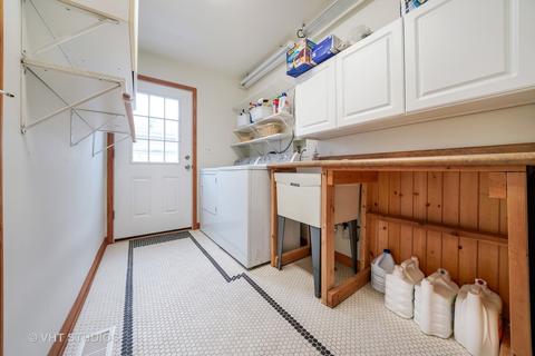 933 Crest Ave, Addison, IL 60101 photo 18
