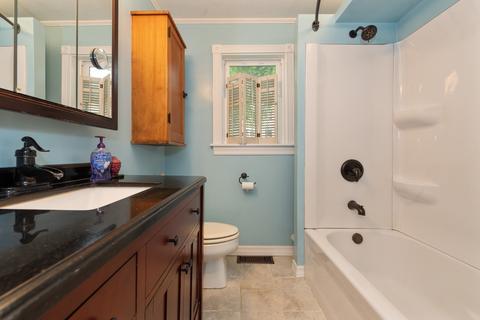 105 Crighton Ave, Elgin, IL 60123 photo 11