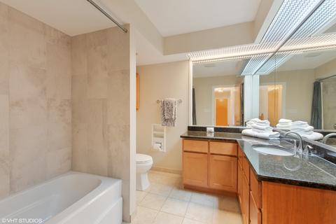 1306 Hawthorne Ln, Glenview, IL 60025 photo 14