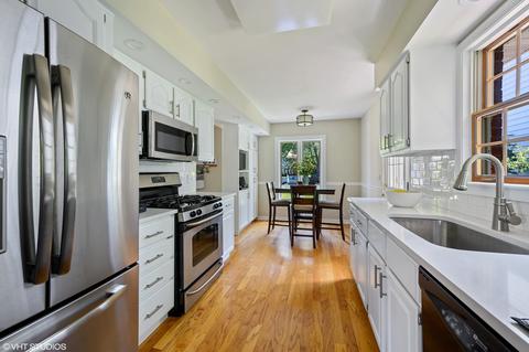 1306 Hawthorne Ln, Glenview, IL 60025 photo 8
