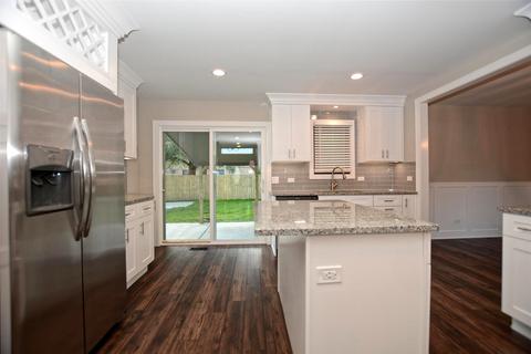 8012 Thomas Ave, Bridgeview, IL 60455 photo 7