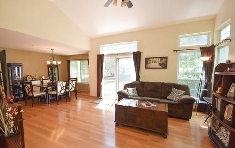 1652 Cayman Ct #4, Bartlett, IL 60103 photo 2