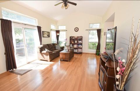 1652 Cayman Ct #4, Bartlett, IL 60103 photo 3