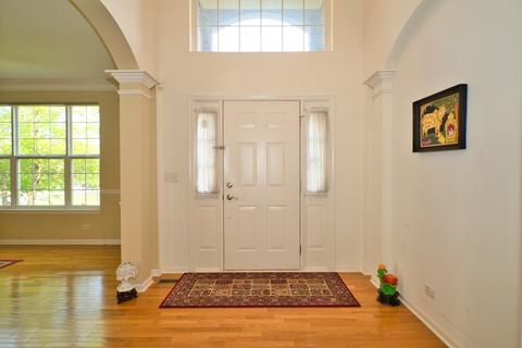871 Forest Glen Ct, Bartlett, IL 60103 photo 4