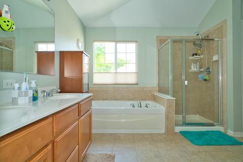 871 Forest Glen Ct, Bartlett, IL 60103 photo 27