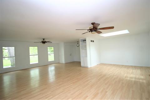 1914 E Rainbow Ln, Crete, IL 60417 photo 4