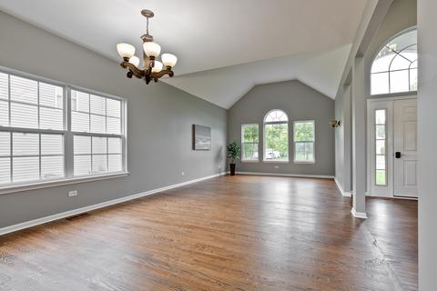 33780 N Summerfields Dr, Gurnee, IL 60031 photo 9