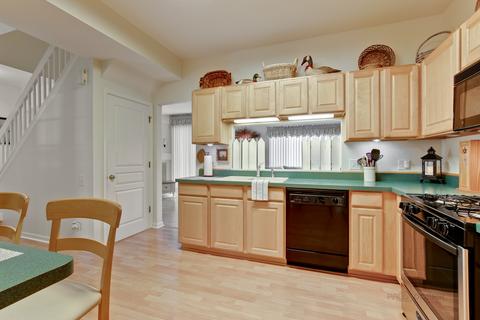943 Mesa Dr, Elgin, IL 60123 photo 4