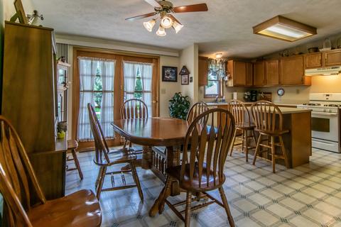 305 N Cedar St, Gardner, IL 60424 photo 7