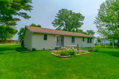 305 N Cedar St, Gardner, IL 60424 photo 22