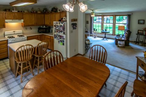 305 N Cedar St, Gardner, IL 60424 photo 6