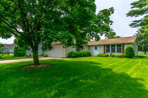305 N Cedar St, Gardner, IL 60424 photo 2