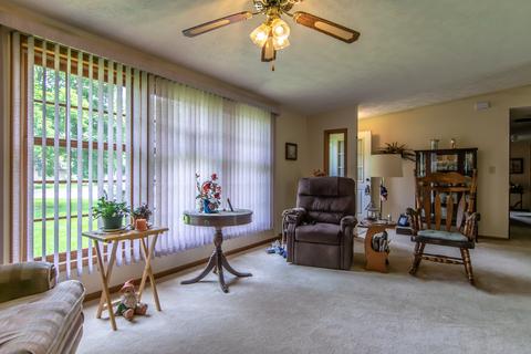 305 N Cedar St, Gardner, IL 60424 photo 4