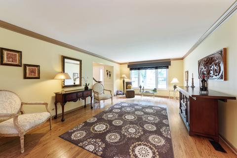 1704 N Beech Rd, Mount Prospect, IL 60056 photo 2
