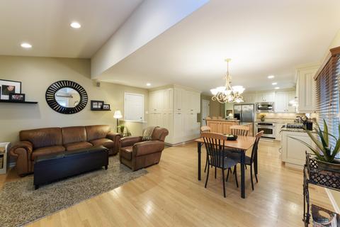 1704 N Beech Rd, Mount Prospect, IL 60056 photo 9
