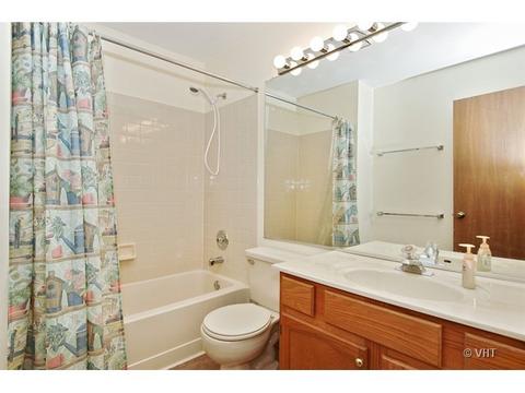 4521 Olmstead Dr, Hoffman Estates, IL 60192 photo 9
