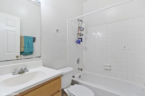 2456 E 74th Pl, Chicago, IL 60649 photo 10