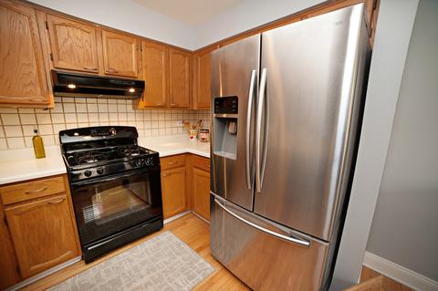 4565 Burnham Dr, Hoffman Estates, IL 60192 photo 12
