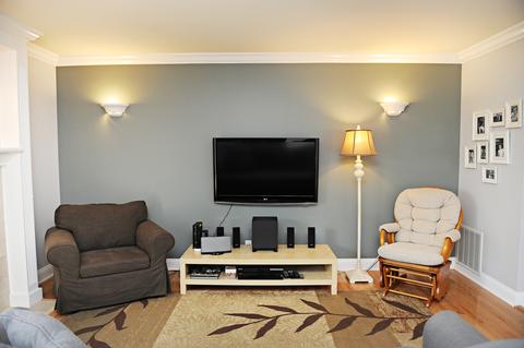 4565 Burnham Dr, Hoffman Estates, IL 60192 photo 7