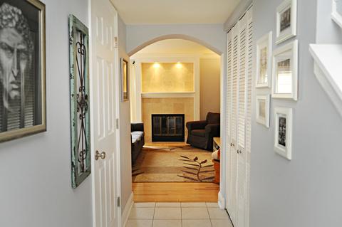 4565 Burnham Dr, Hoffman Estates, IL 60192 photo 3