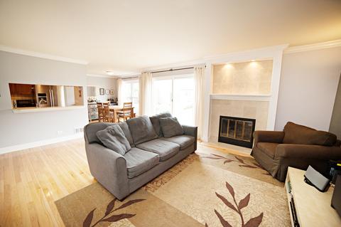 4565 Burnham Dr, Hoffman Estates, IL 60192 photo 4