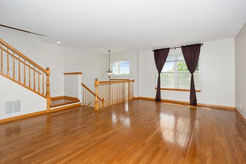 24445 John Adams Dr, Plainfield, IL 60544 photo 2