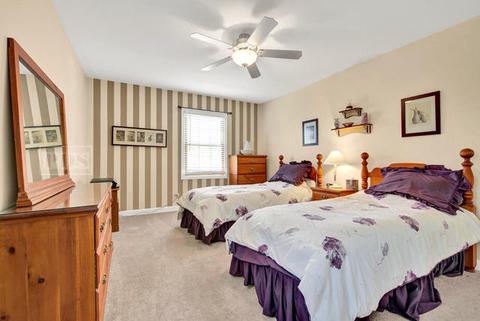 2125 N Summit St, Wheaton, IL 60187 photo 20
