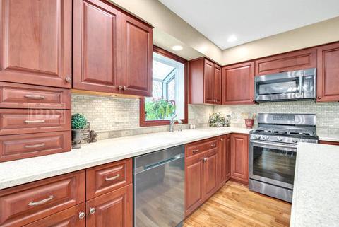 2125 N Summit St, Wheaton, IL 60187 photo 9