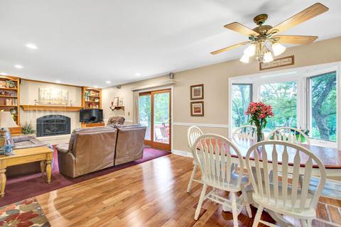 2125 N Summit St, Wheaton, IL 60187 photo 11