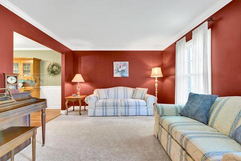 2125 N Summit St, Wheaton, IL 60187 photo 4