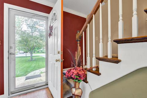 2125 N Summit St, Wheaton, IL 60187 photo 3