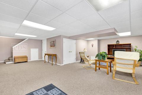 2125 N Summit St, Wheaton, IL 60187 photo 24