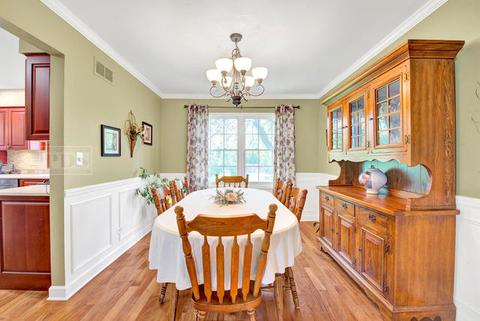 2125 N Summit St, Wheaton, IL 60187 photo 6