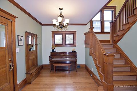 62 N Worth Ave, Elgin, IL 60123 photo 3
