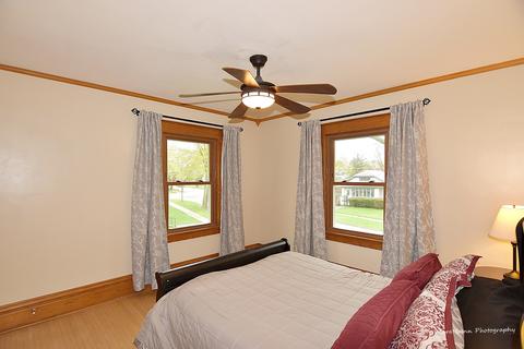 62 N Worth Ave, Elgin, IL 60123 photo 17
