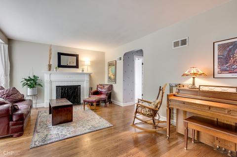 10124 S Artesian Ave, Chicago, IL 60655 photo 5