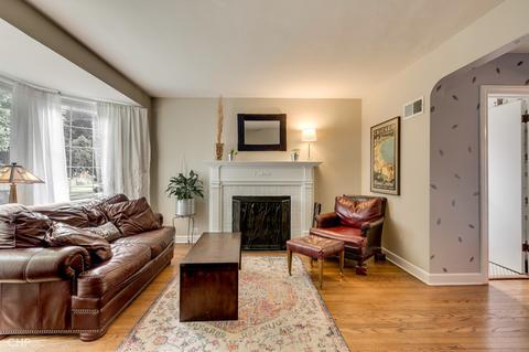 10124 S Artesian Ave, Chicago, IL 60655 photo 3