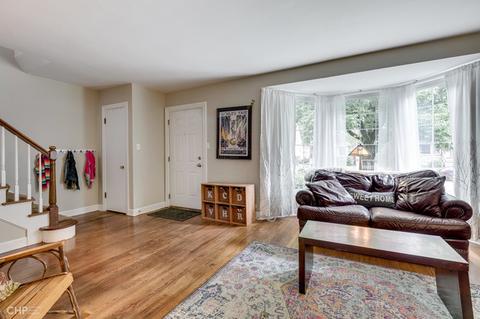 10124 S Artesian Ave, Chicago, IL 60655 photo 4