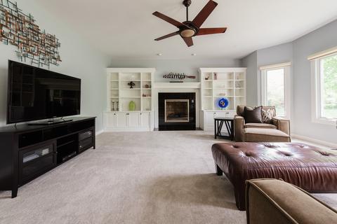 201 64th St, Willowbrook, IL 60527 photo 9