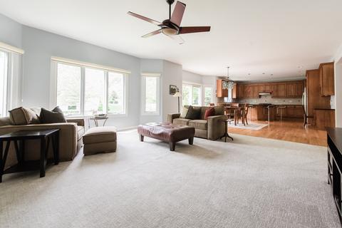 201 64th St, Willowbrook, IL 60527 photo 10