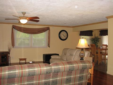 600 E Scott St, Tuscola, IL 61953 photo 4