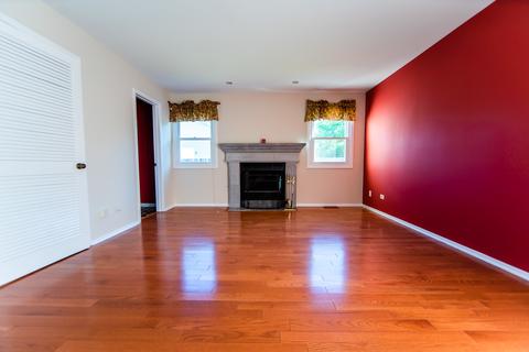 3096 Diane Dr, Aurora, IL 60504 photo 3