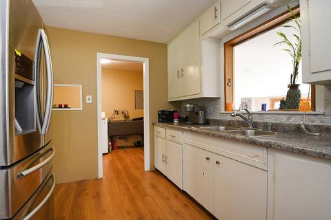 7737 S Thomas Ave, Bridgeview, IL 60455 photo 9