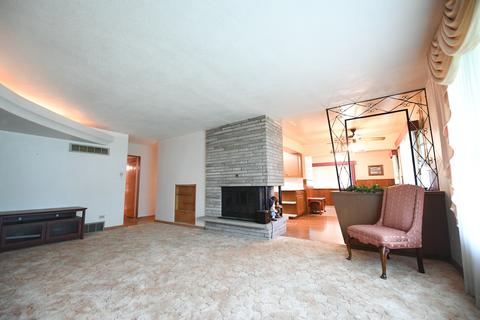 Undisclosed, Lansing, IL 60438 photo 11