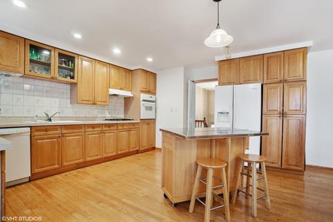 1440 Nottingham Ln, Hoffman Estates, IL 60169 photo 4