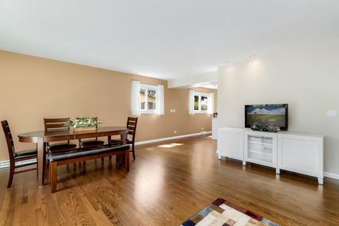 903 E Alder Ln, Mount Prospect, IL 60056 photo 7