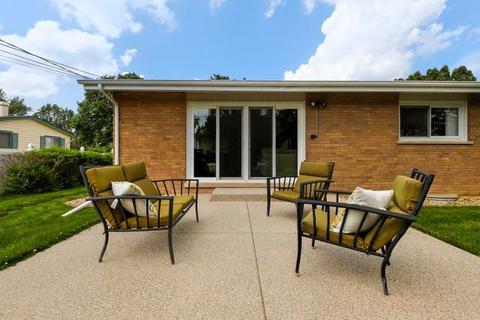 903 E Alder Ln, Mount Prospect, IL 60056 photo 32